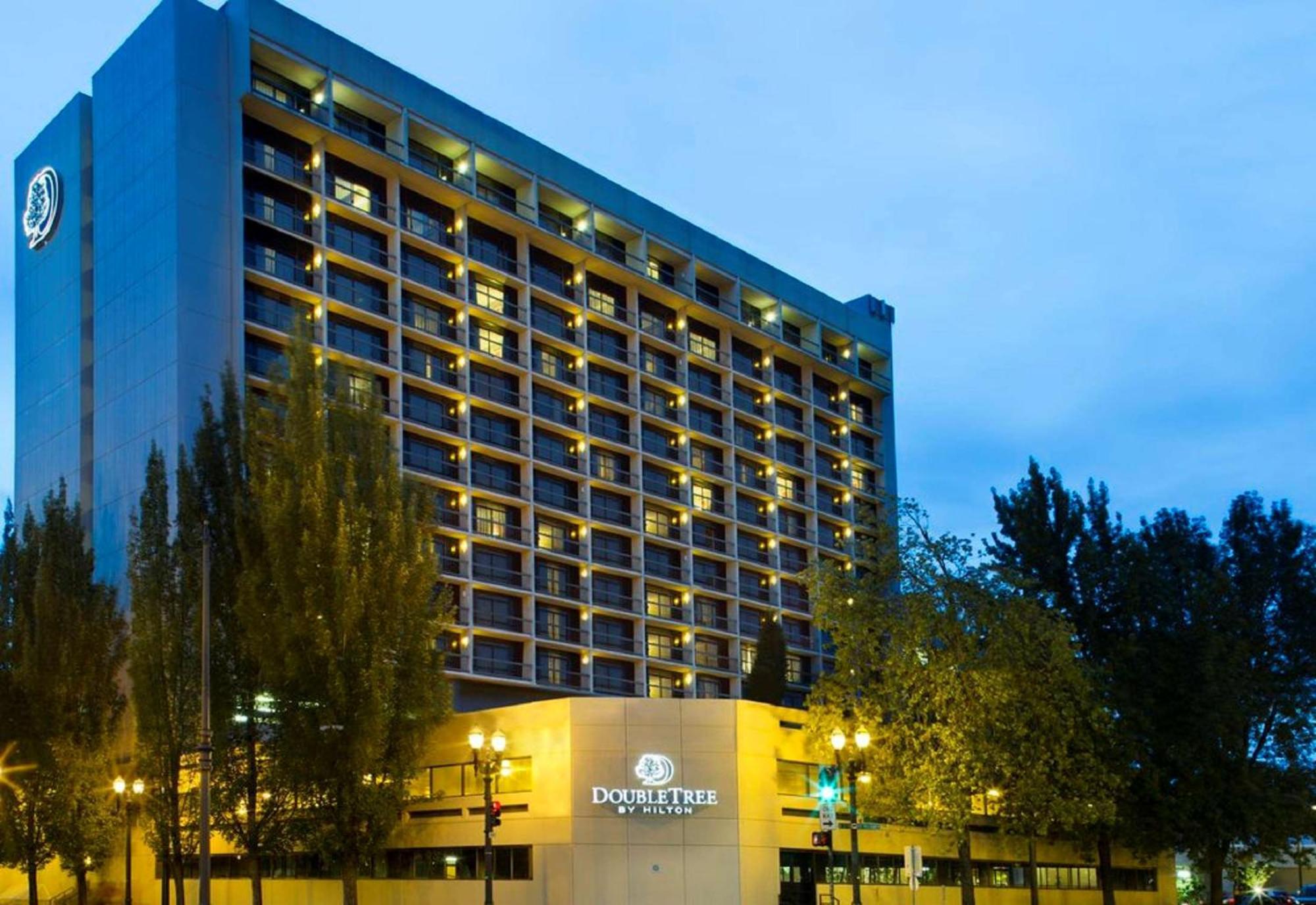 Doubletree By Hilton Portland Hotel Екстериор снимка